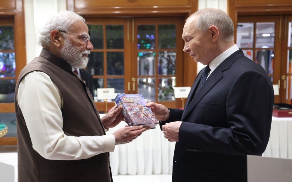 PM Modi Presents Russian Edition of Bhagavad Gita to President Putin