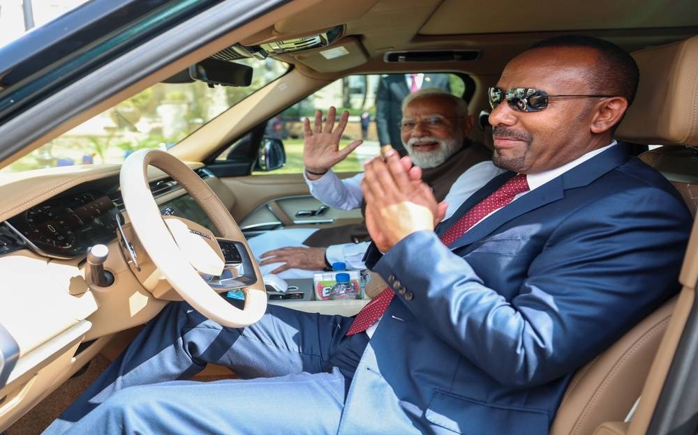 Ethiopian PM Once Again Drives PM Modi in Personal Gesture