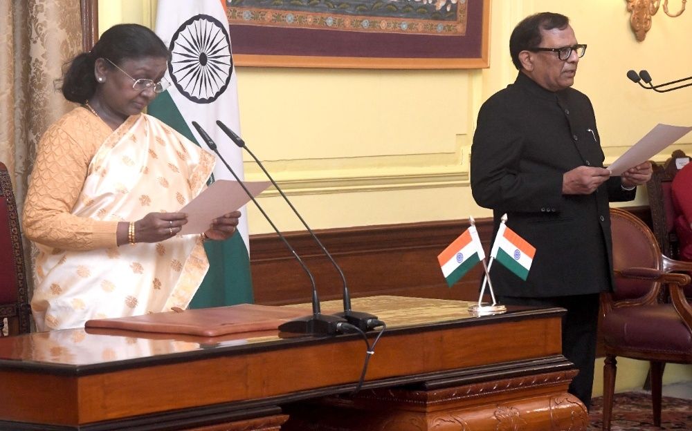 President Murmu Administers Oath to Raj Kumar Goyal as CEC
