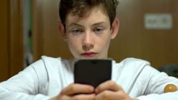 Australia’s Audacious Social Media Ban for Under-16s