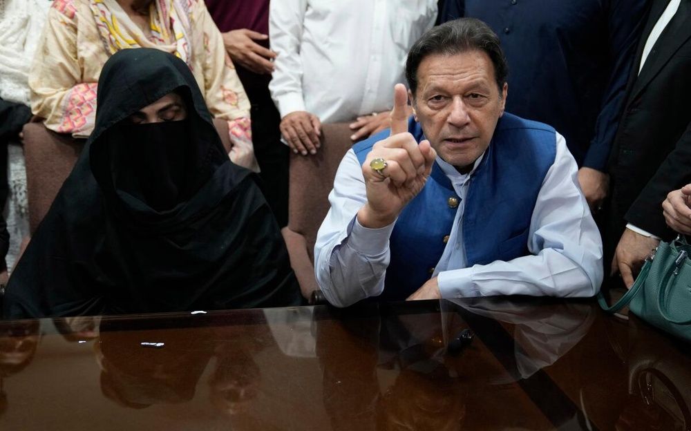 Imran Khan, wife Bushra Bibi sentenced 17yrs jail term in jewelry set case