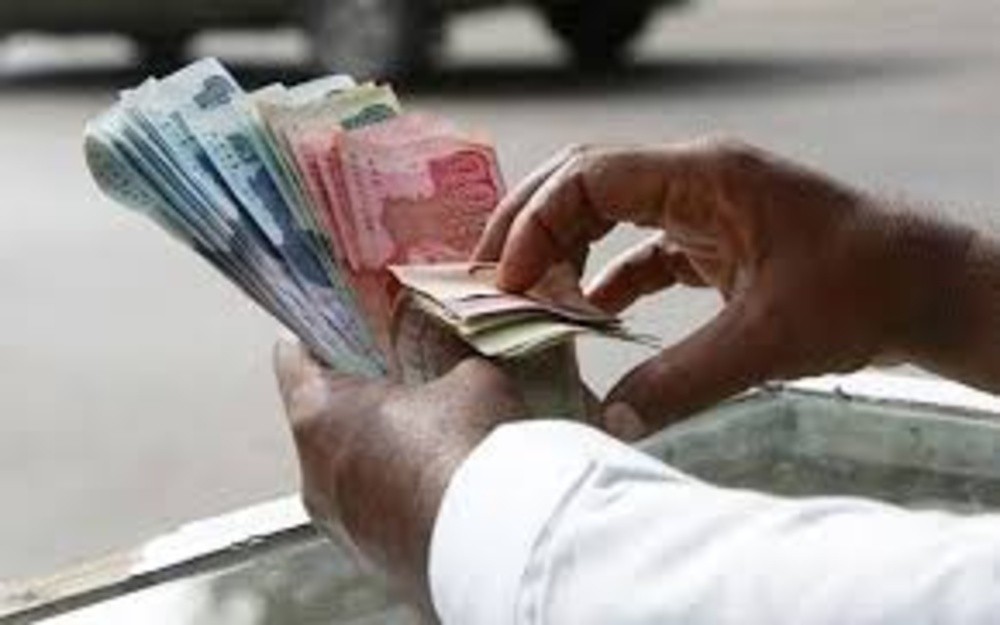 India trade deficit reduces to $6.64B, merchandise exports high in 10yrs