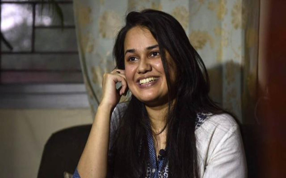 Priyanka Chaturvedi Slams ‘Intolerance’ Over Tina Dabi Row