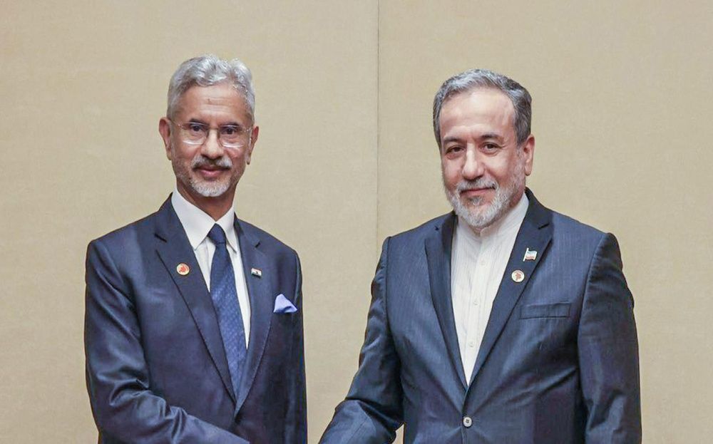 Iran FM, Jaishankar discusses situation, as India advises its citizens to leave Iran