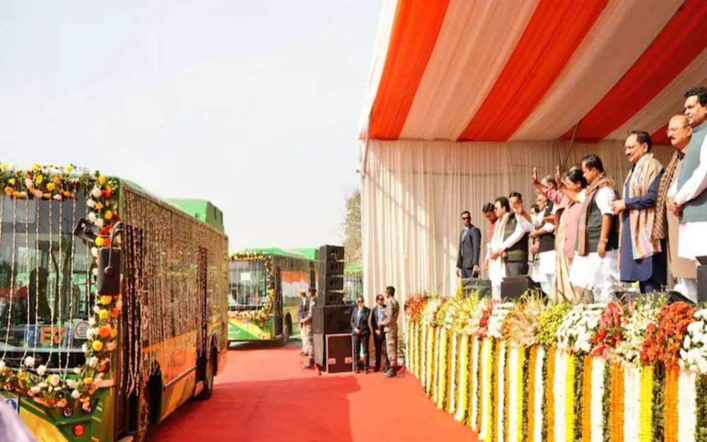 Delhi CM Rekha Gupta Clears ₹1,200 Crore Grant for DTC