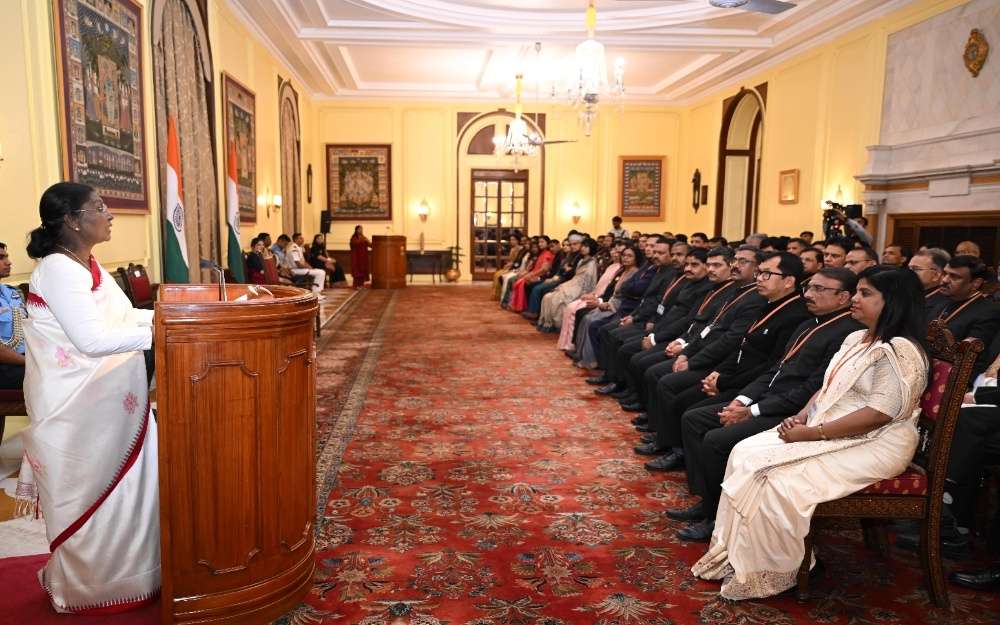 ‘Rise Above Silos, Lead with Nation First’: President to IAS Officers