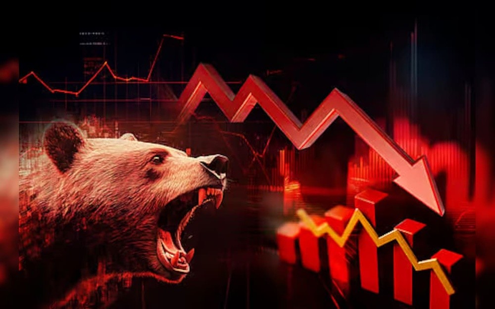 Sensex, Nifty Slide as Crude Surges Above $100