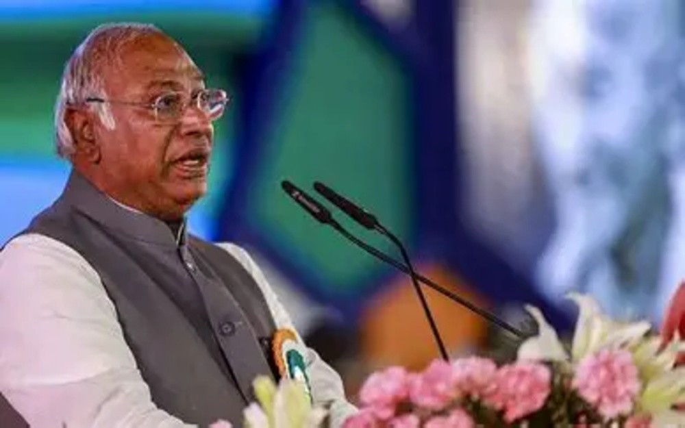 Mallikarjun Kharge: RSS BJP Poisonous Snake kill them