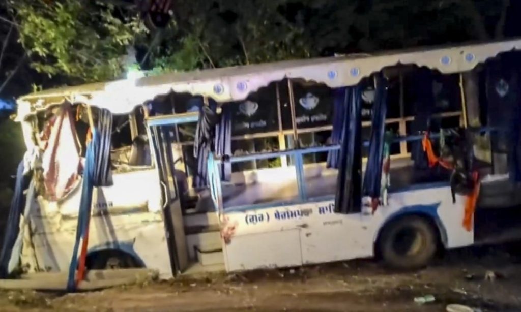 Punjab Bus Tragedy: 8 Pilgrims Killed in Fatehgarh Sahib