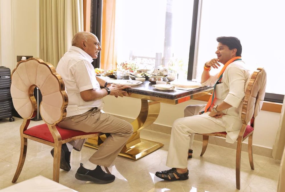 Union Minister Scindia Meets BJP MP Chief Hemant Khandelwal in Shivpuri