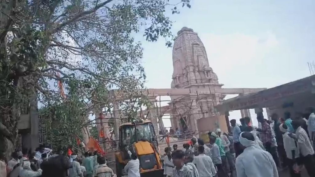 Temple Roof Collapse in Parbhani; Six Feared Dead