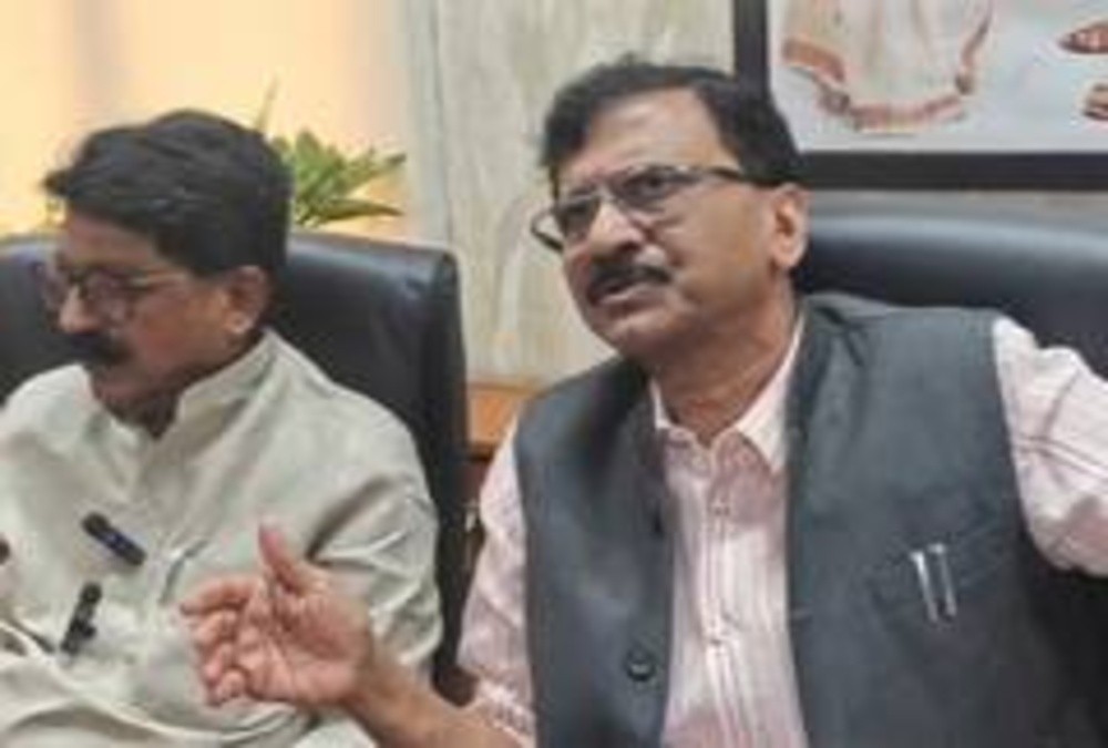 Shiv Sena (UBT) Faces Fresh Rift as Six MPs Skip Meeting