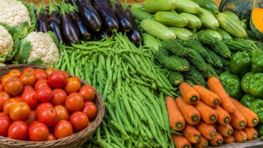 Retail Inflation Rises to 3.93% in May on Higher Food Prices