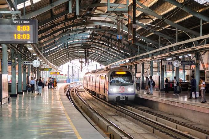 Delhi Clears Land Hurdles for Metro, Police, Health Projects