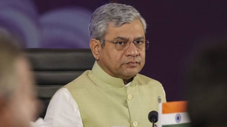 Govt Approves ₹62,500 Crore Mobile Manufacturing Scheme