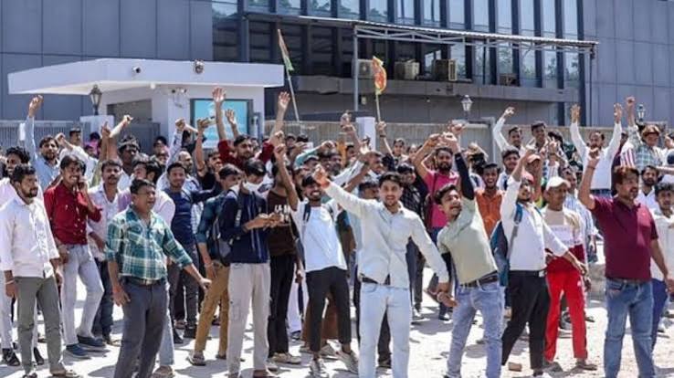 New Delhi : Construction Workers Paid and Brought  for Protests