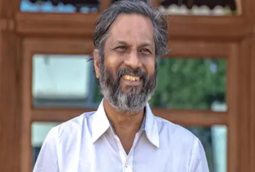 Sridhar Vembu Backs Social Media Ban for Children