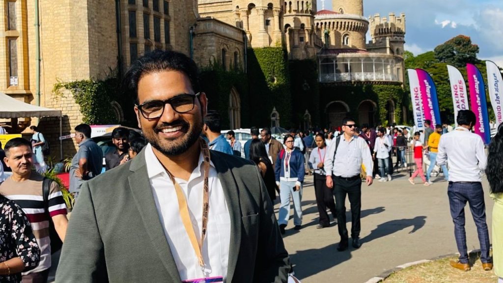 Missing Karnataka IAS Officer Contacts Government