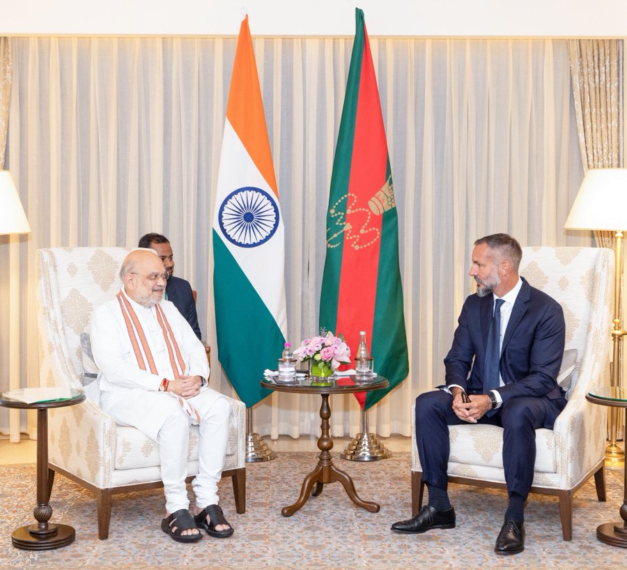 Amit Shah Meets Prince Rahim Aga Khan V in New Delhi