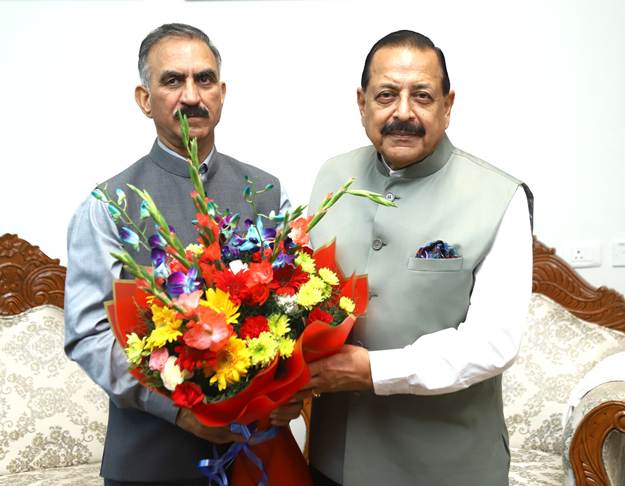 Himachal CM Meets Jitendra Singh on Weather, Lavender